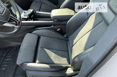 Позашляховик / Кросовер Audi e-tron Sportback 2021 в Умані