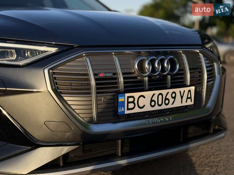 Позашляховик / Кросовер Audi e-tron Sportback 2020 в Львові