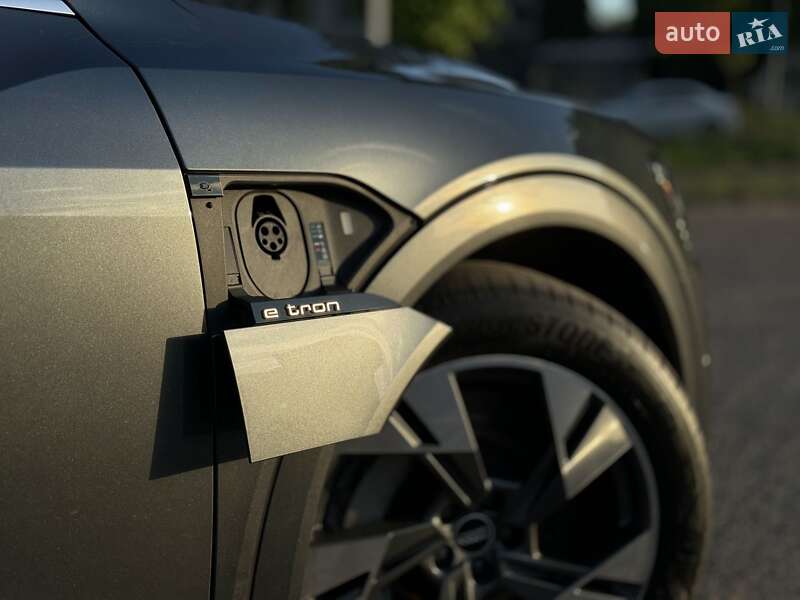 Позашляховик / Кросовер Audi e-tron Sportback 2020 в Львові