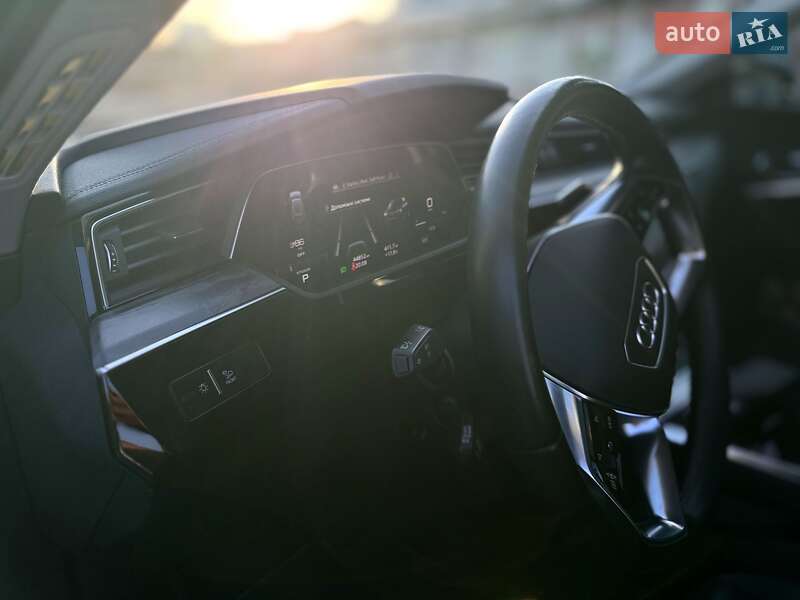 Позашляховик / Кросовер Audi e-tron Sportback 2020 в Львові