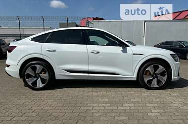 Позашляховик / Кросовер Audi e-tron Sportback 2020 в Києві