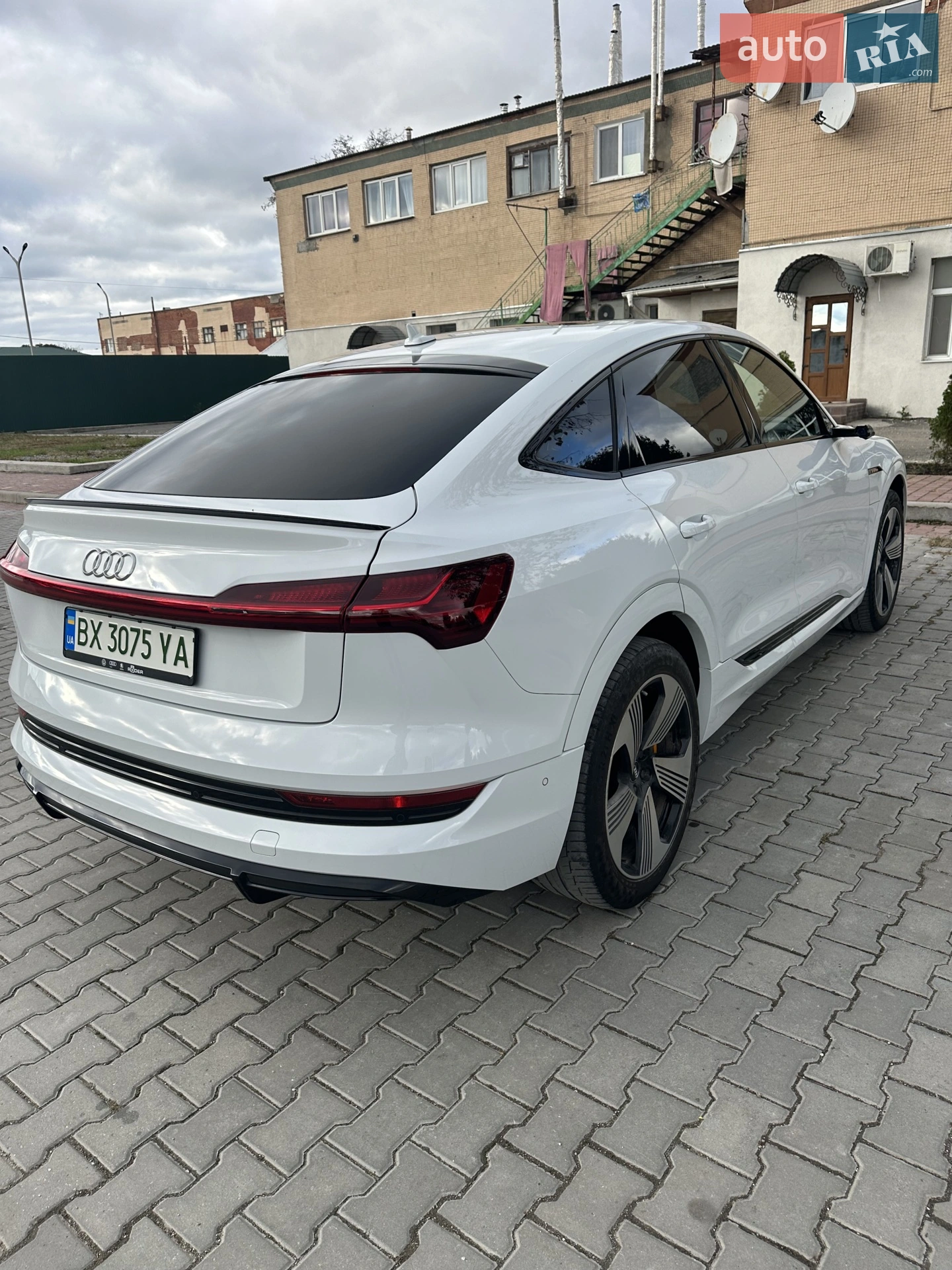 2020 Audi e-tron Sportback - мініатюра 3