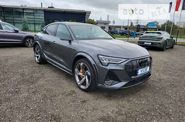 Позашляховик / Кросовер Audi e-tron Sportback 2022 в Києві