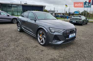 Позашляховик / Кросовер Audi e-tron Sportback 2022 в Києві