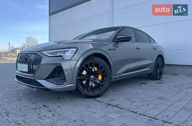 Позашляховик / Кросовер Audi e-tron Sportback 2022 в Львові