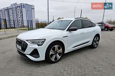 Позашляховик / Кросовер Audi e-tron Sportback 2022 в Києві