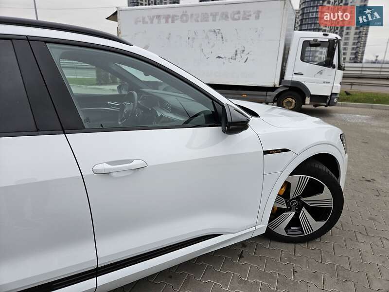Внедорожник / Кроссовер Audi e-tron Sportback 2022 в Киеве