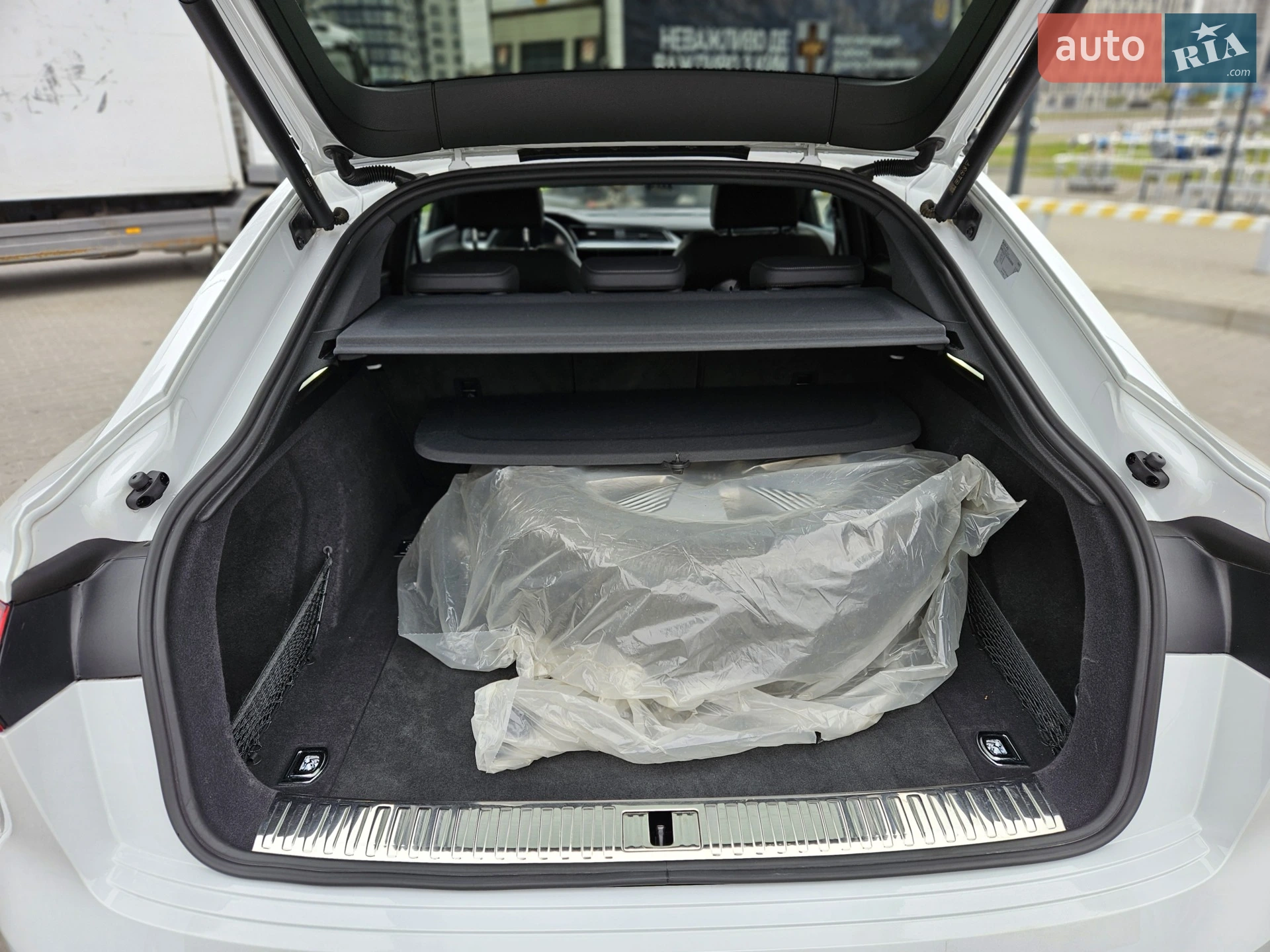 2022 Audi e-tron Sportback - мініатюра 31
