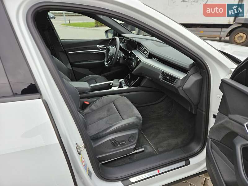 Внедорожник / Кроссовер Audi e-tron Sportback 2022 в Киеве