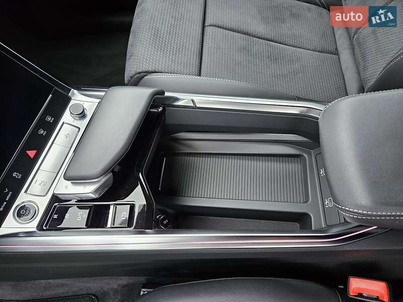 Внедорожник / Кроссовер Audi e-tron Sportback 2022 в Киеве