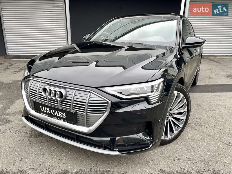 Позашляховик / Кросовер Audi e-tron Sportback 2021 в Києві