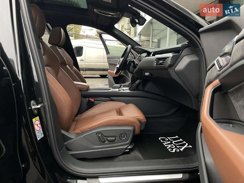 Позашляховик / Кросовер Audi e-tron Sportback 2021 в Києві