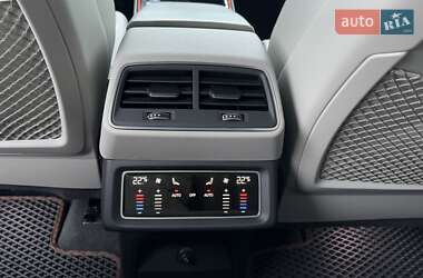 Внедорожник / Кроссовер Audi e-tron Sportback 2020 в 