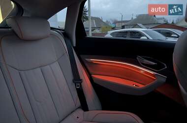 Внедорожник / Кроссовер Audi e-tron Sportback 2020 в 