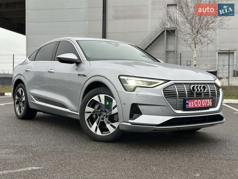 Позашляховик / Кросовер Audi e-tron Sportback 2021 в Рівному