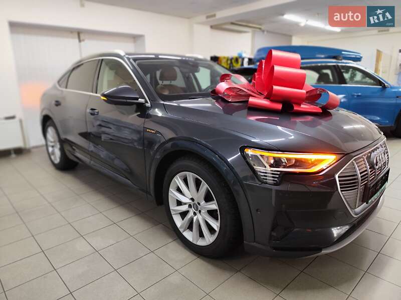 Внедорожник / Кроссовер Audi e-tron Sportback 2020 в 