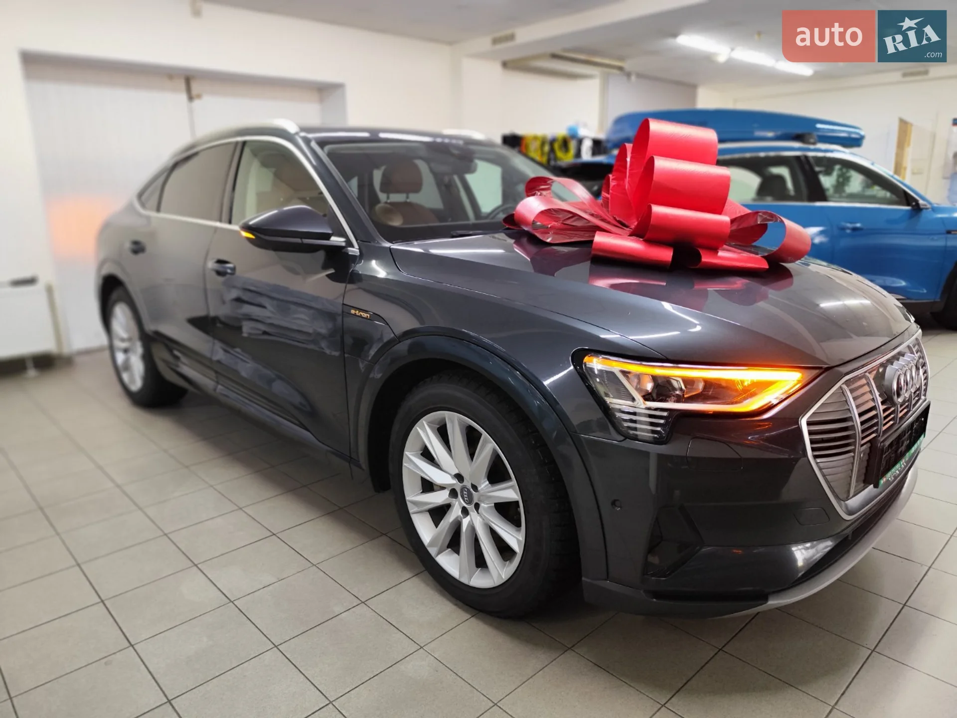 2020 Audi e-tron Sportback - фото 1