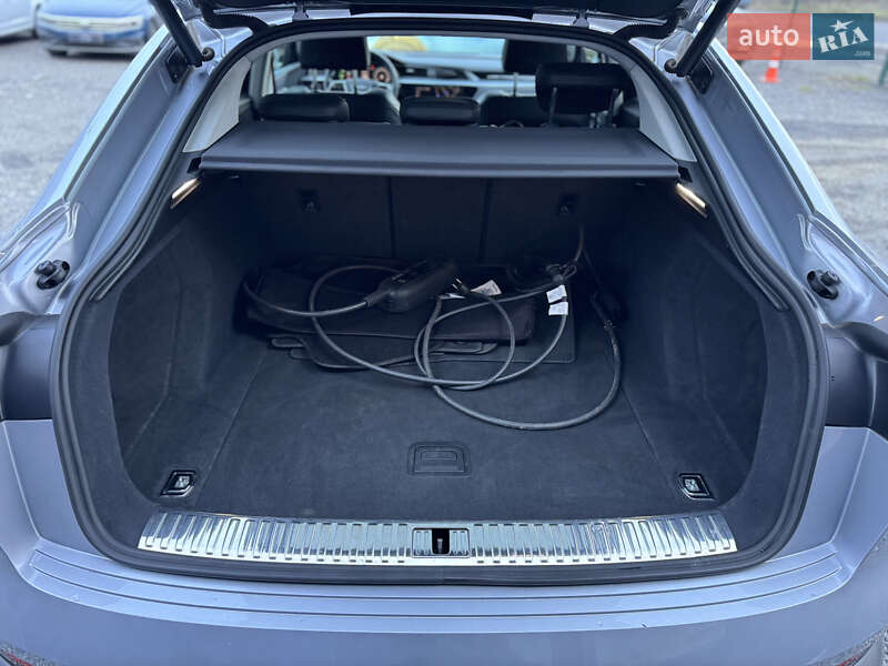 Внедорожник / Кроссовер Audi e-tron Sportback 2020 в Мукачево