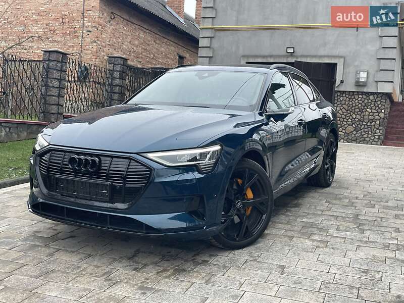 Позашляховик / Кросовер Audi e-tron Sportback 2021 в Львові