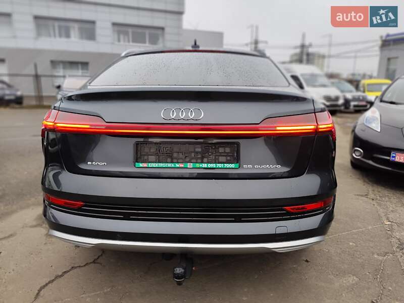 Позашляховик / Кросовер Audi e-tron Sportback 2020 в Києві