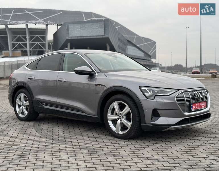 Позашляховик / Кросовер Audi e-tron Sportback 2020 в Львові