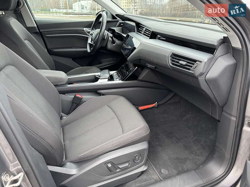 Позашляховик / Кросовер Audi e-tron Sportback 2020 в Львові