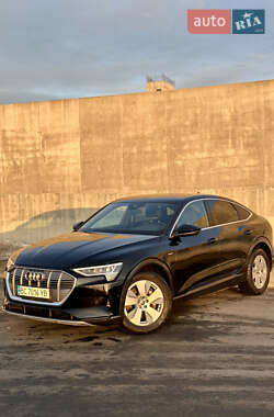 Внедорожник / Кроссовер Audi e-tron Sportback 2021 в 