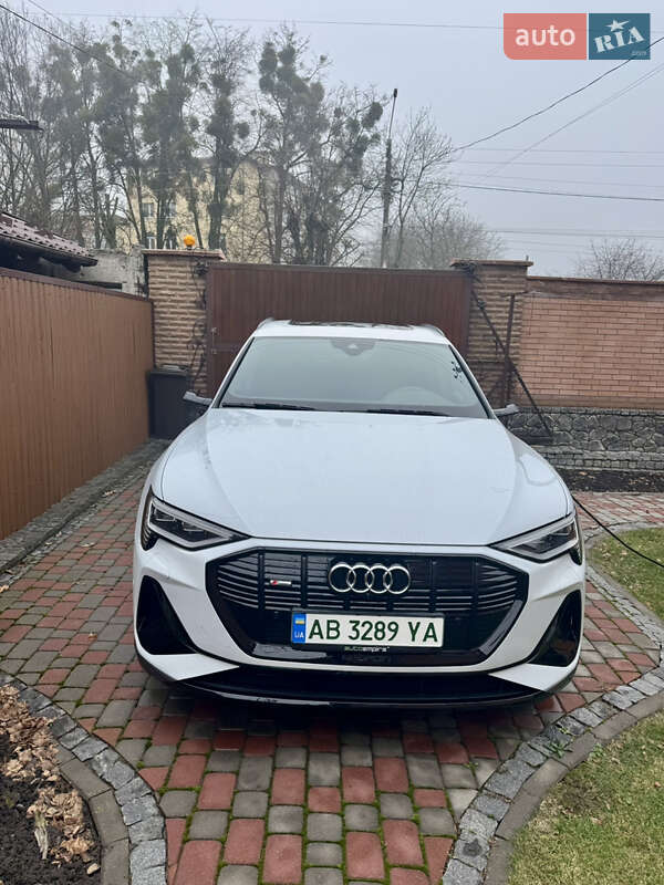 Позашляховик / Кросовер Audi e-tron Sportback 2022 в Вінниці