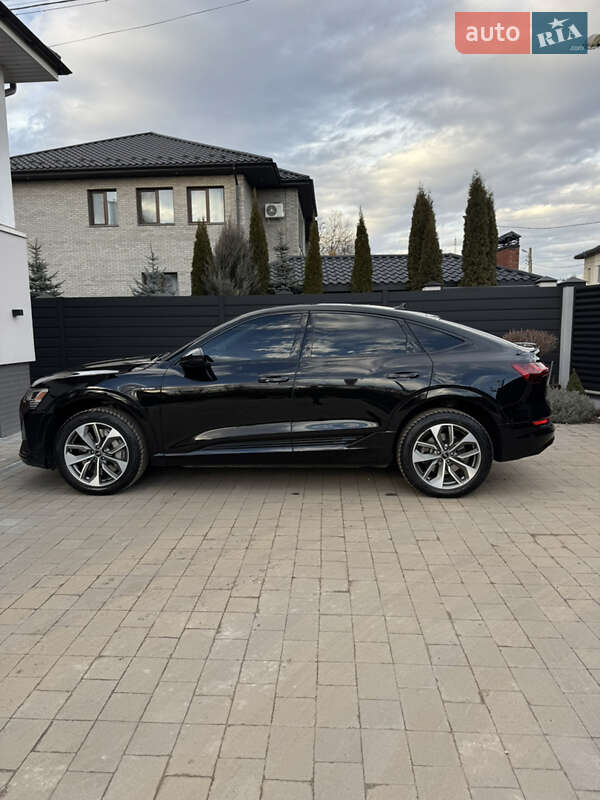 Позашляховик / Кросовер Audi e-tron Sportback 2020 в Львові