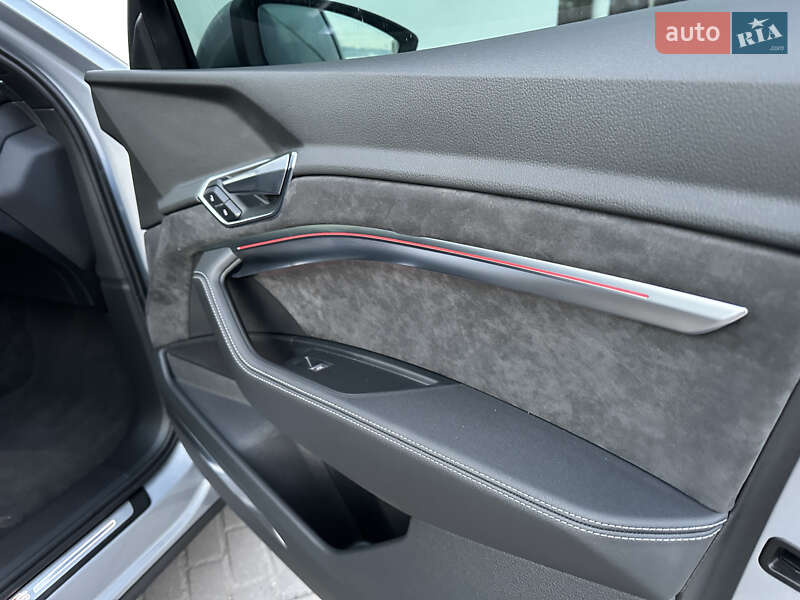Внедорожник / Кроссовер Audi e-tron Sportback 2021 в Ровно