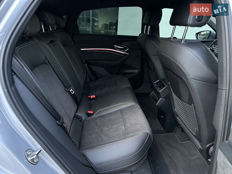 Внедорожник / Кроссовер Audi e-tron Sportback 2021 в Ровно