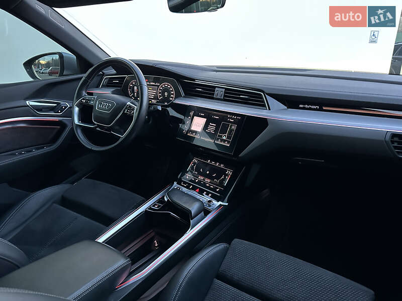 Внедорожник / Кроссовер Audi e-tron Sportback 2021 в Ровно