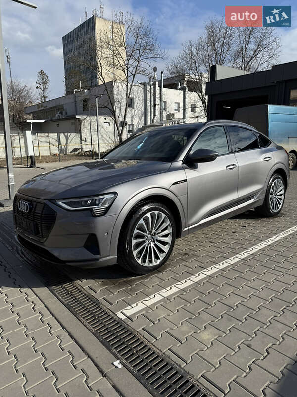 Позашляховик / Кросовер Audi e-tron Sportback 2020 в Чернівцях фото 68 Позашляховик / Кросовер Audi e-tron Sportback 2020 в Чернівцях