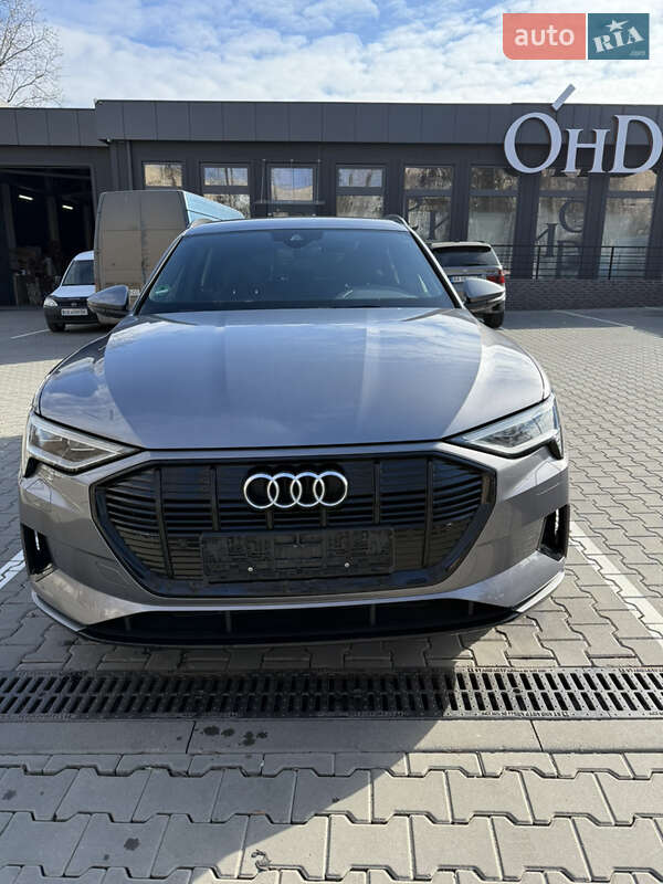 Позашляховик / Кросовер Audi e-tron Sportback 2020 в Чернівцях фото 4 Позашляховик / Кросовер Audi e-tron Sportback 2020 в Чернівцях