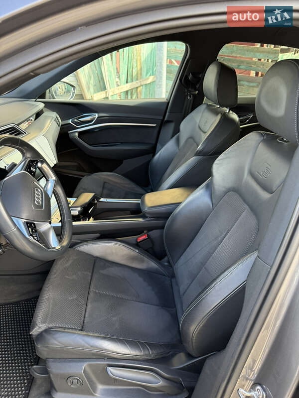 Позашляховик / Кросовер Audi e-tron Sportback 2020 в Чернівцях фото 50 Позашляховик / Кросовер Audi e-tron Sportback 2020 в Чернівцях