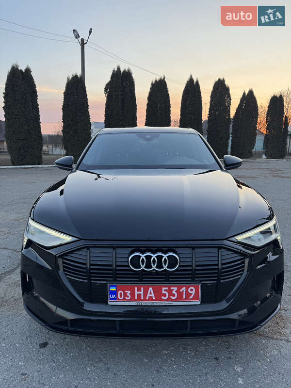 Внедорожник / Кроссовер Audi e-tron Sportback 2022 в Дубно