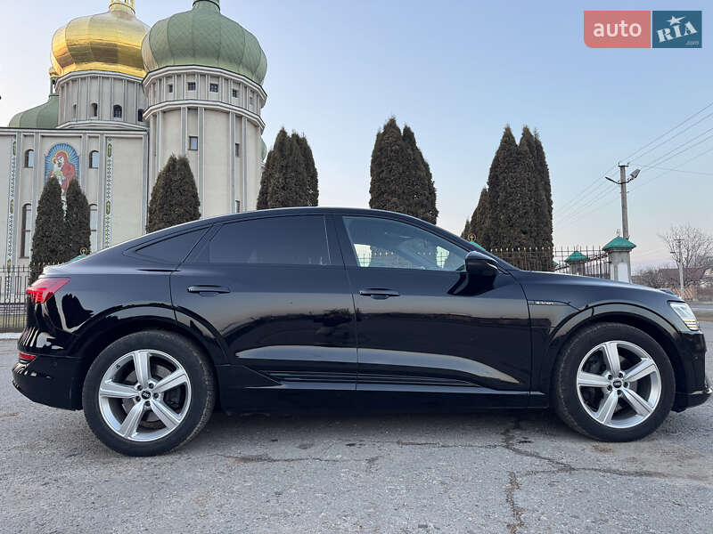 Внедорожник / Кроссовер Audi e-tron Sportback 2022 в Дубно