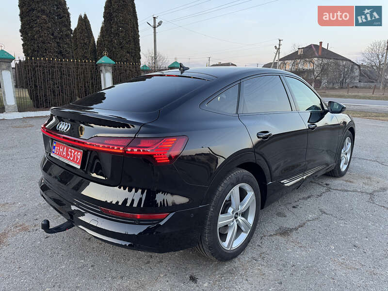 Внедорожник / Кроссовер Audi e-tron Sportback 2022 в Дубно