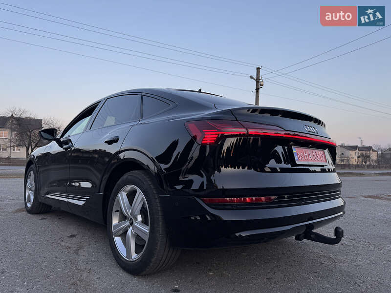 Внедорожник / Кроссовер Audi e-tron Sportback 2022 в Дубно