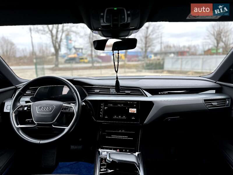 Позашляховик / Кросовер Audi e-tron Sportback 2020 в Коломиї