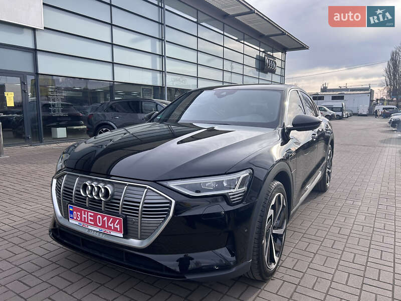 Внедорожник / Кроссовер Audi e-tron Sportback 2022 в 