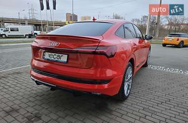 Позашляховик / Кросовер Audi e-tron Sportback 2021 в Києві