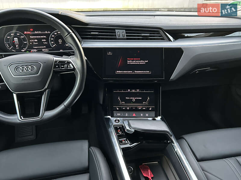 Позашляховик / Кросовер Audi e-tron Sportback 2021 в Києві
