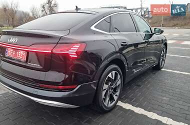 Позашляховик / Кросовер Audi e-tron Sportback 2022 в Києві