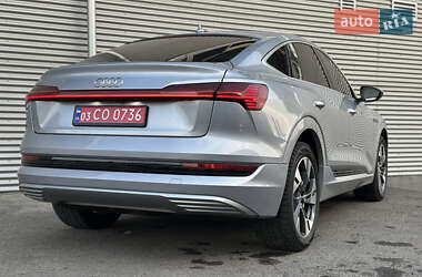Позашляховик / Кросовер Audi e-tron Sportback 2021 в 