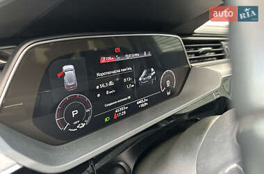 Позашляховик / Кросовер Audi e-tron Sportback 2021 в 