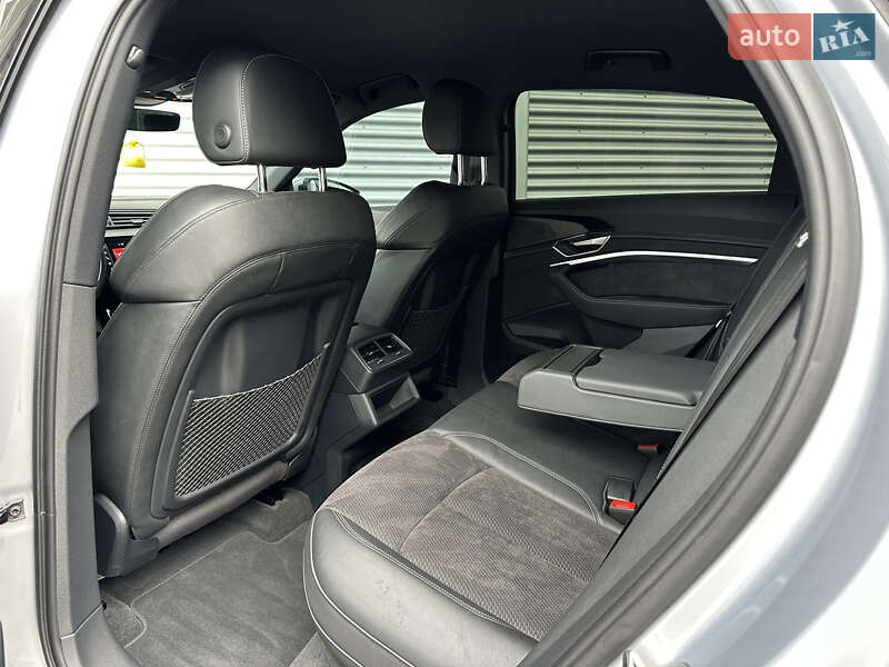 Позашляховик / Кросовер Audi e-tron Sportback 2021 в Рівному