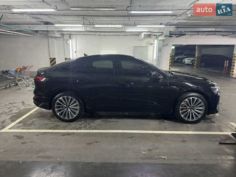 Позашляховик / Кросовер Audi e-tron Sportback 2021 в Києві фото 6 Позашляховик / Кросовер Audi e-tron Sportback 2021 в Києві