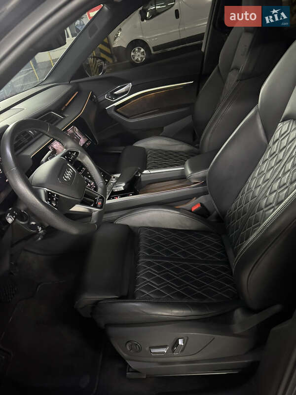 Позашляховик / Кросовер Audi e-tron Sportback 2021 в Києві фото 18 Позашляховик / Кросовер Audi e-tron Sportback 2021 в Києві
