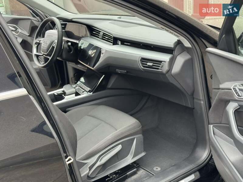 Внедорожник / Кроссовер Audi e-tron Sportback 2020 в Днепре